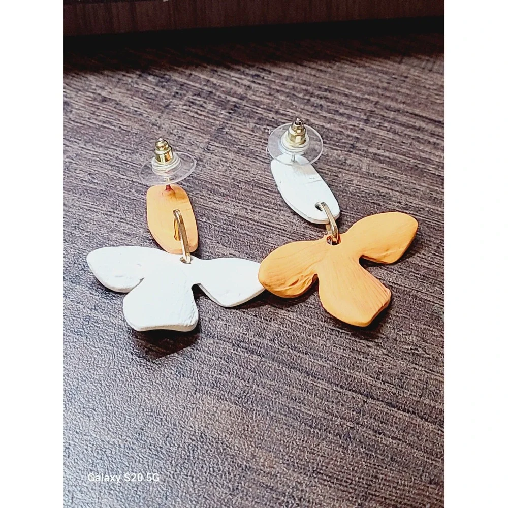 Mismatched Orange White Floral Polymer Clay Drop Earrings Matte Flower‎ Dangle